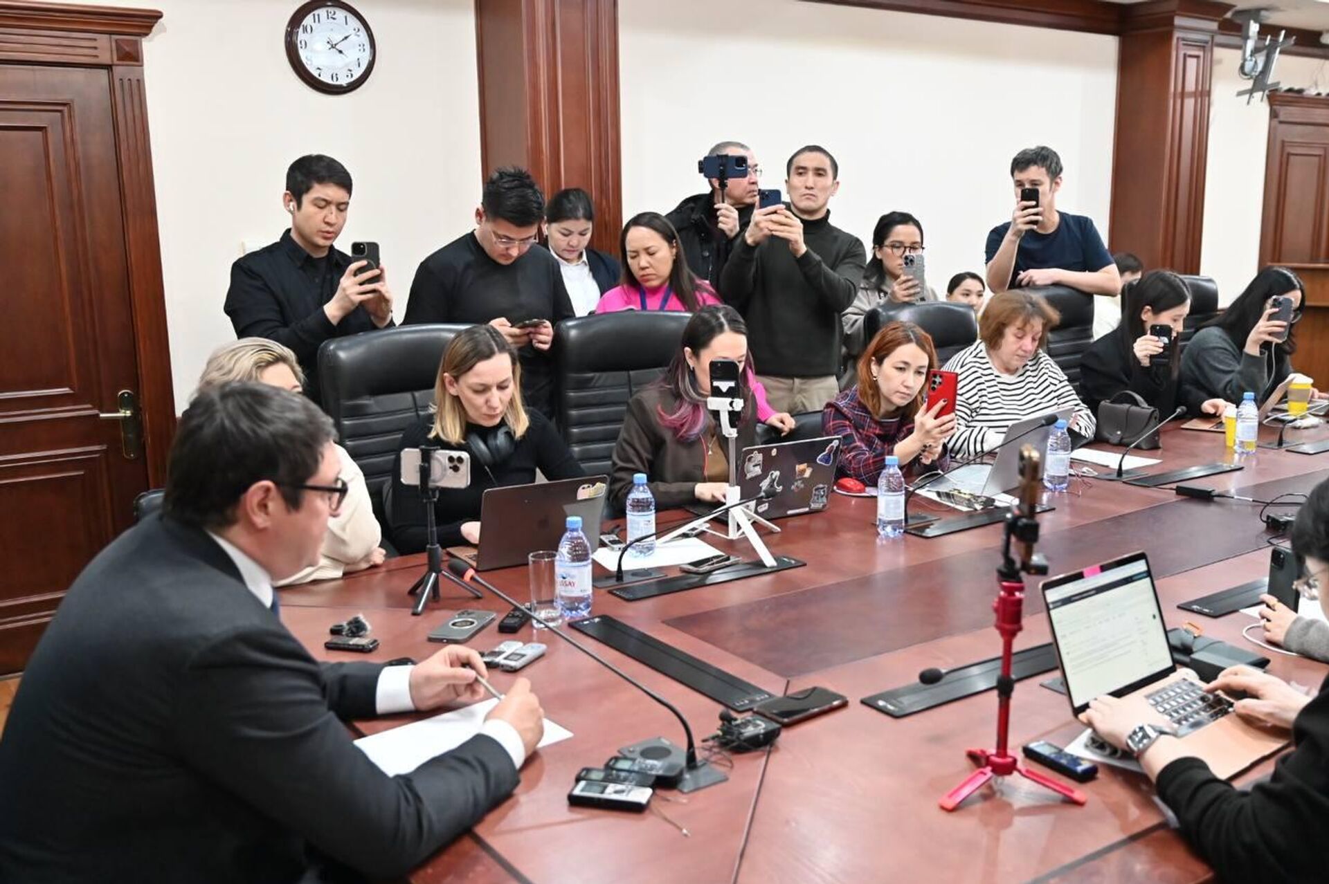 Брифинг главы Минэнерго Алмасадама Саткалиева Брифинг главы Минэнерго Алмасадама Саткалиева - Sputnik Казахстан, 1920, 29.01.2025