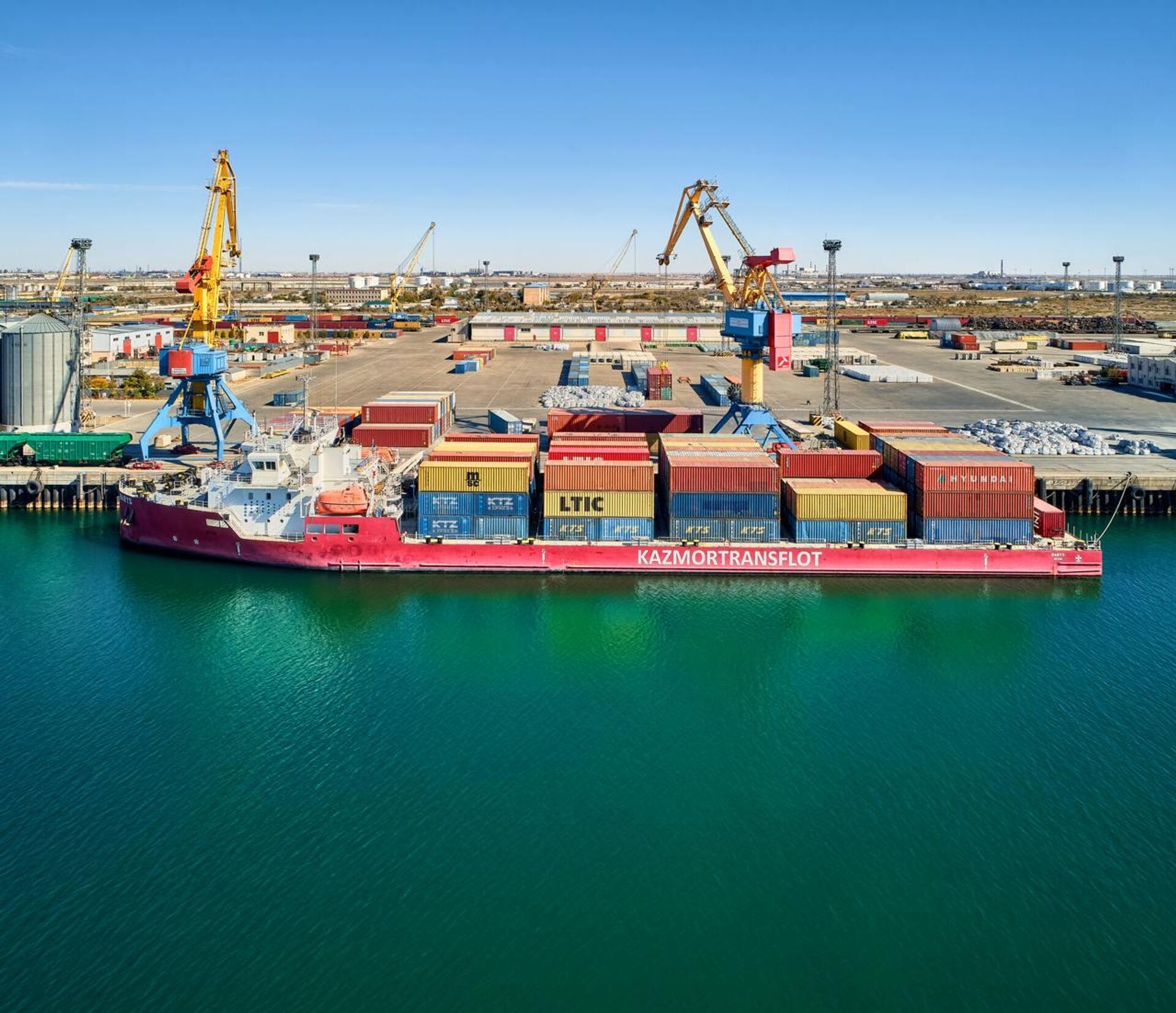 Морские грузоперевозки  - Sputnik Казахстан, 1920, 29.01.2025
