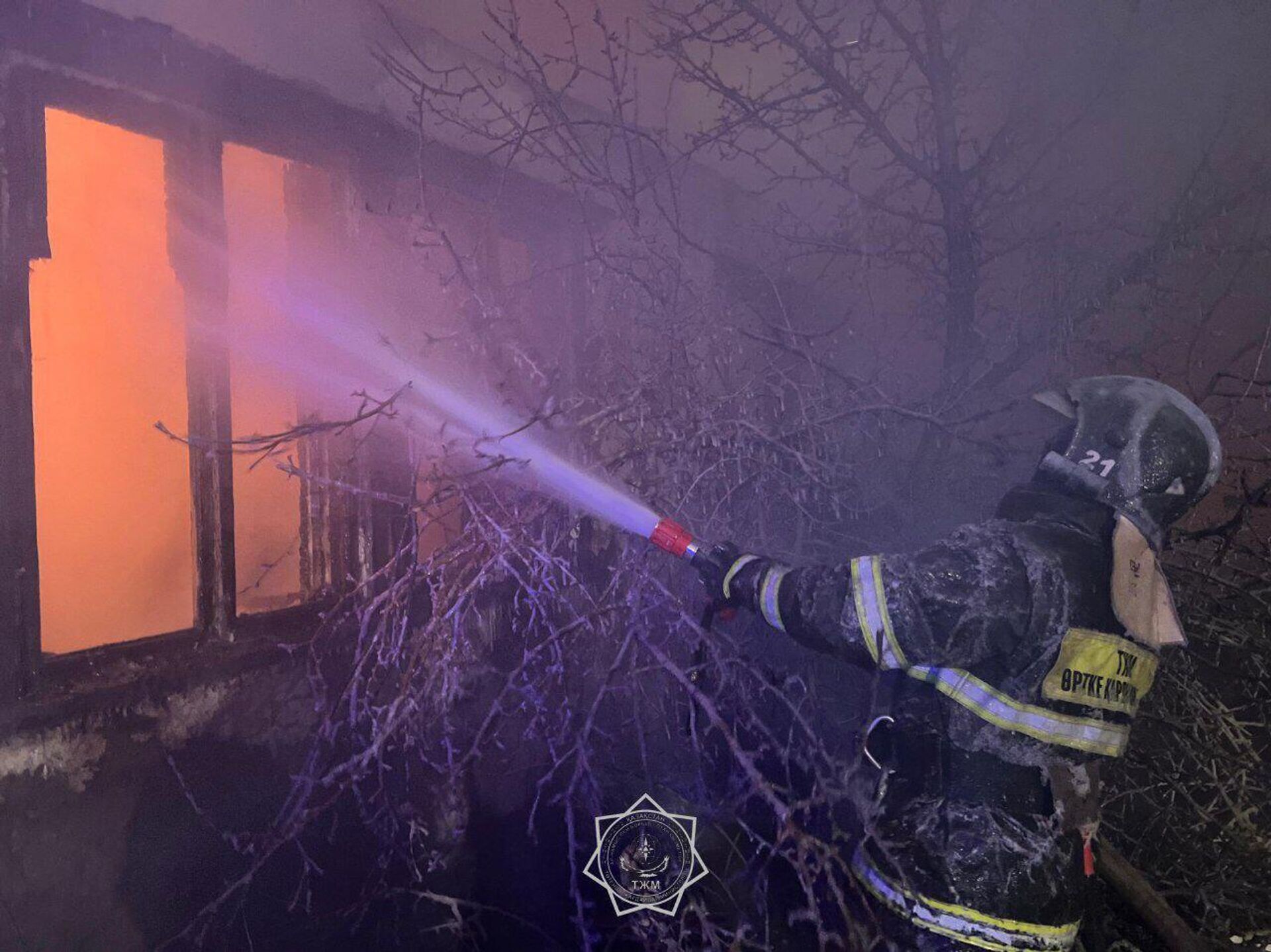 Пожар в Шахтинске - Sputnik Казахстан, 1920, 07.02.2025