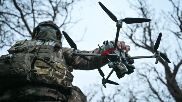 Боевое слаживание штурмовиков и расчетов БПЛА группировки Запад на Краснолиманском направлении - Sputnik Казахстан