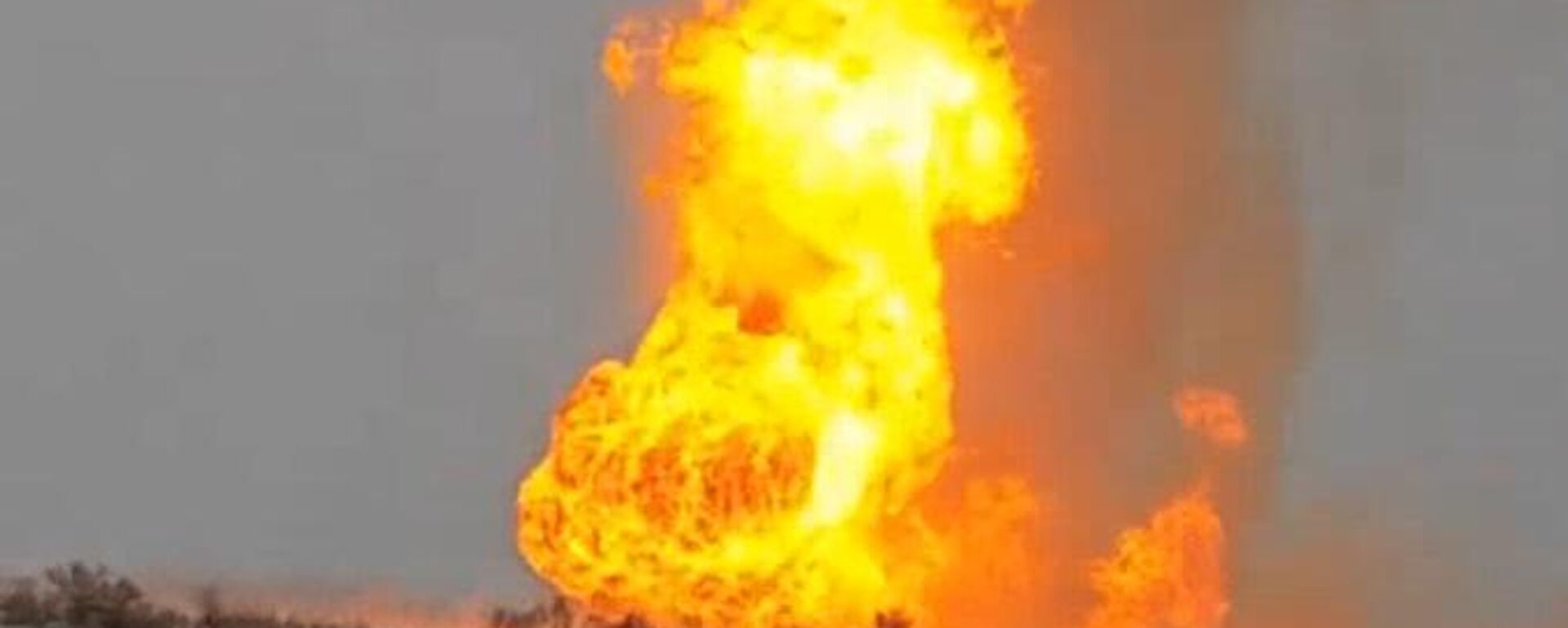 Утечка и взрыв произошли на газопроводе Бухара-Урал, который соединяет Узбекистан, Казахстан и Россию - Sputnik Казахстан, 1920, 10.02.2025