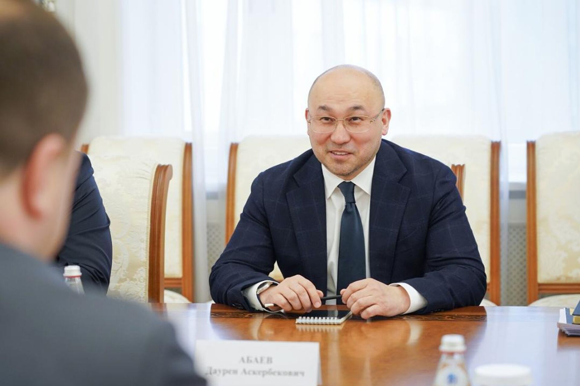 Посол Казахстана в России Даурен Абаев посетил Омскую область  - Sputnik Казахстан, 1920, 12.02.2025