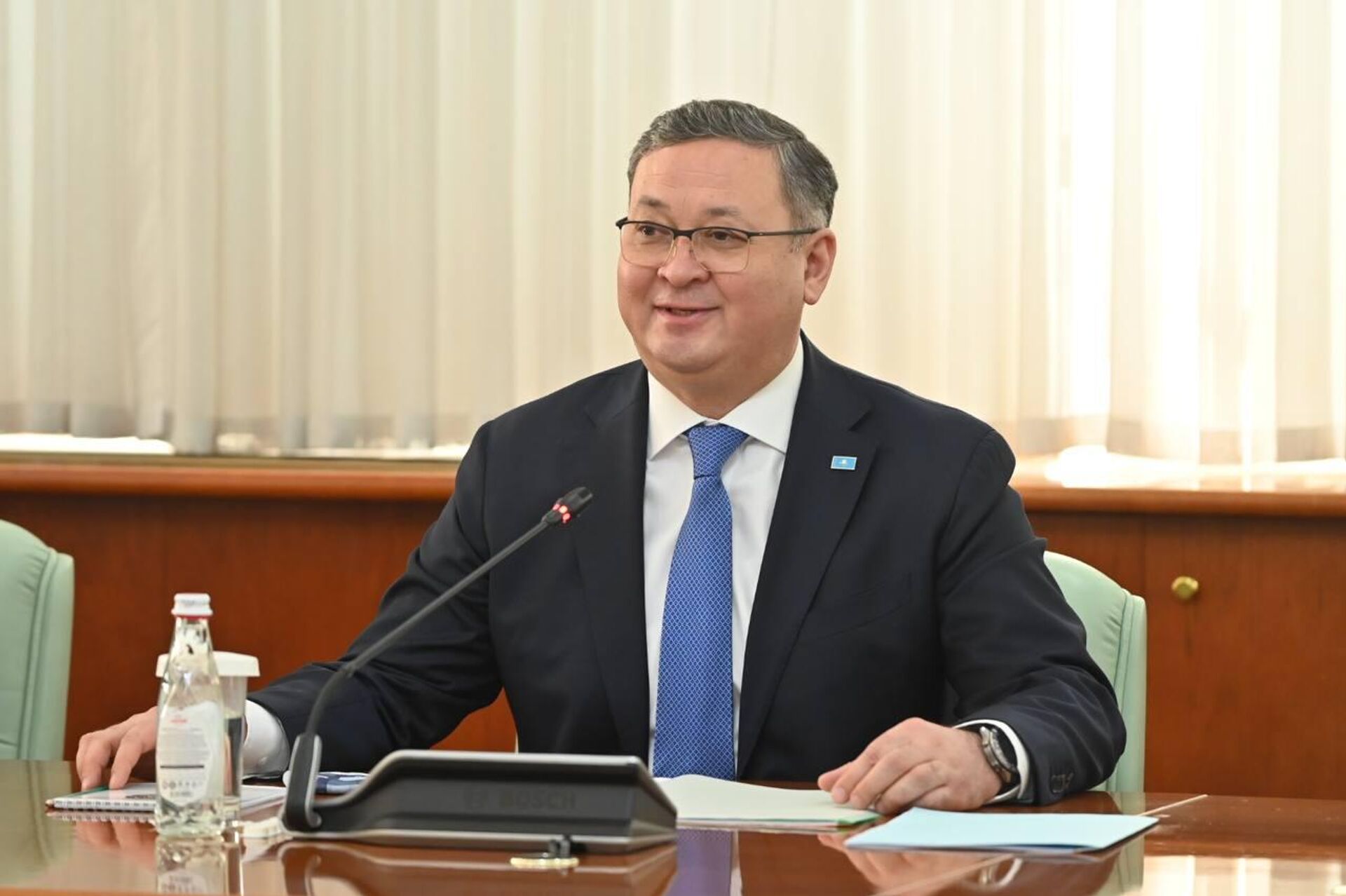 Министр иностранных дел Венгрии Петер Сийярто прибыл в Казахстан - Sputnik Казахстан, 1920, 17.02.2025