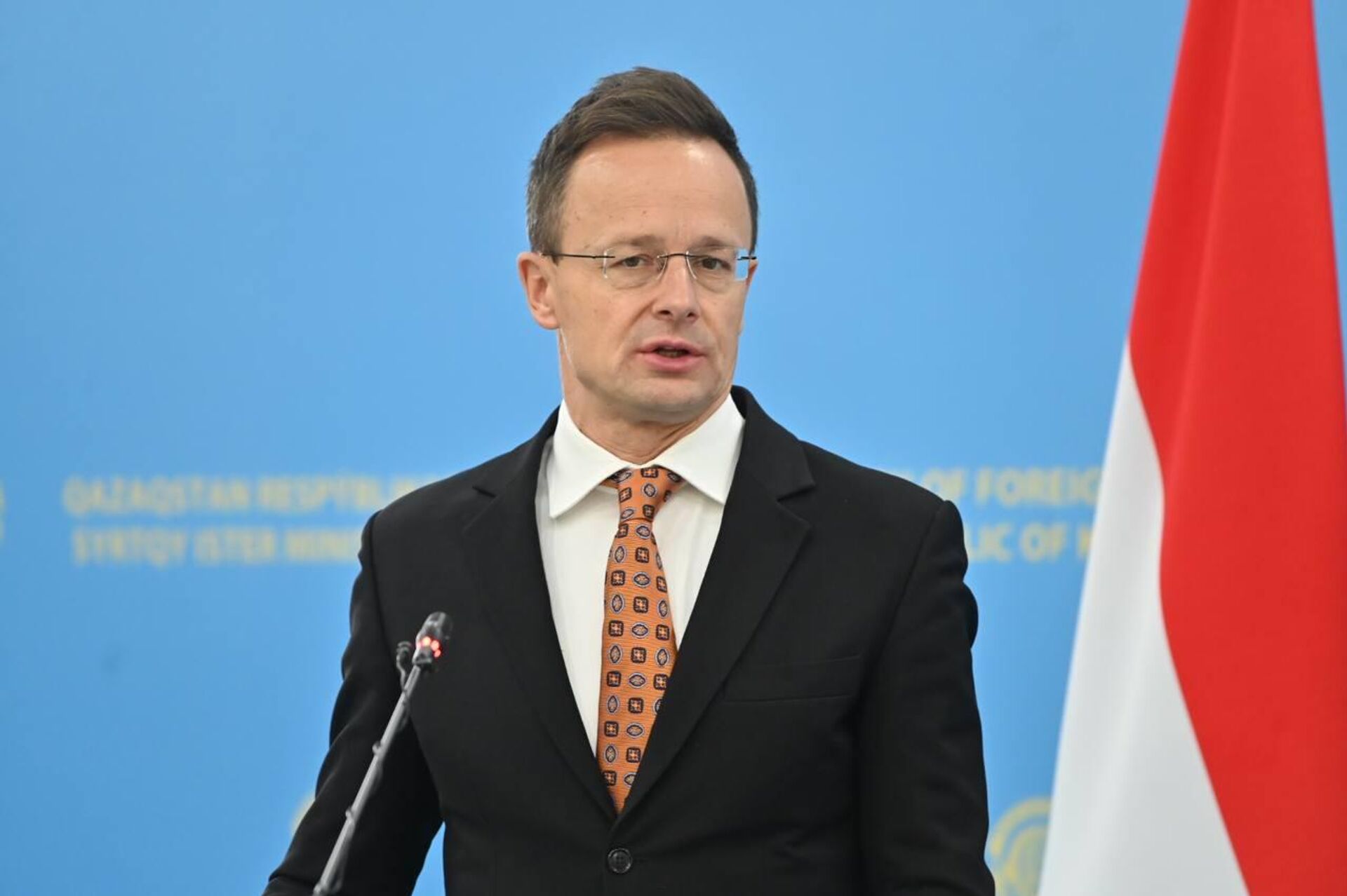 Главы МИД Казахстана и Венгрии на встрече в Астане обсудили ситуацию на Украине - Sputnik Казахстан, 1920, 17.02.2025