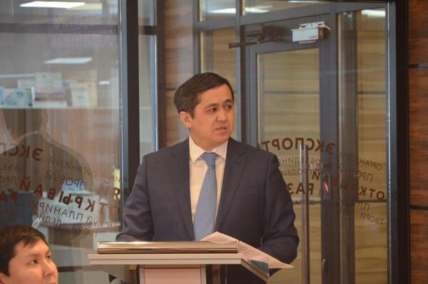 Делегация Западно-Казахстанской области встретилась с вице-губернатором Оренбургской области Петуховым Делегация Западно-Казахстанской области встретилась с вице-губернатором Оренбургской области Петуховым - Sputnik Казахстан