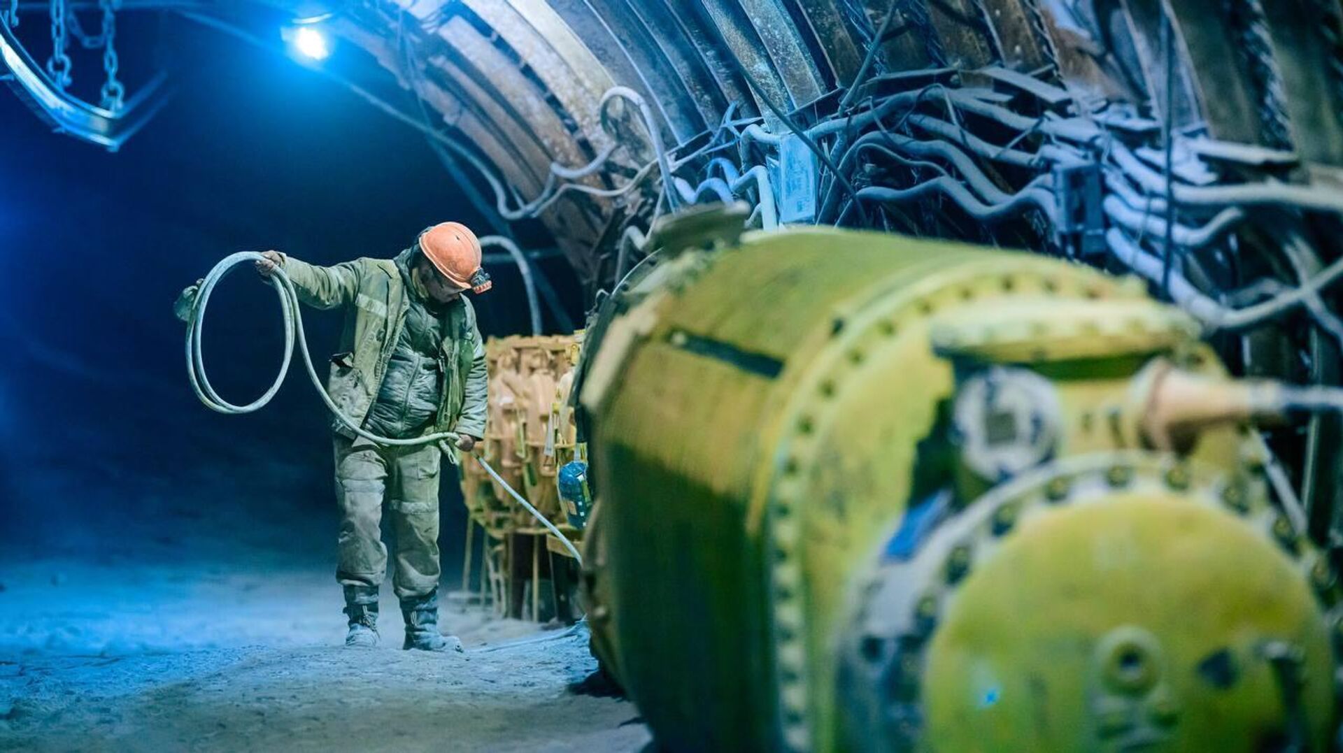 Qarmet восстанавливает шахту Казахстанская - Sputnik Казахстан, 1920, 21.02.2025