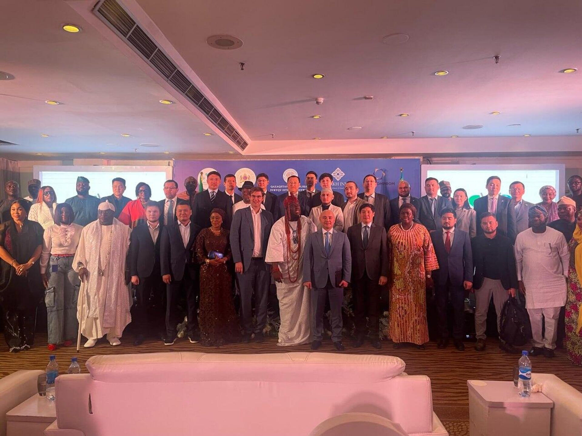 Казахстанская делегация в Нигерии - Sputnik Казахстан, 1920, 24.02.2025