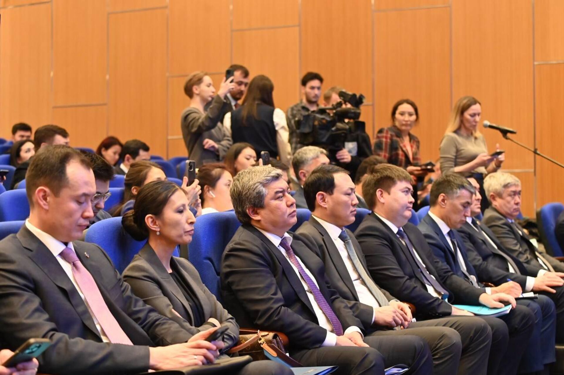 Брифинг министра энергетики Казахстана Алмасадама Саткалиева - Sputnik Казахстан, 1920, 26.02.2025