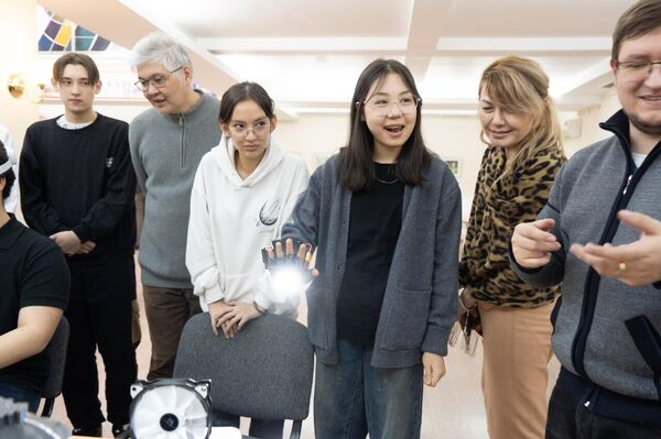 День науки для старшеклассников - Sputnik Казахстан