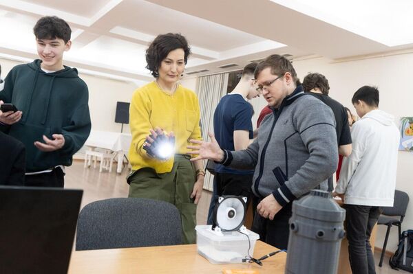 День науки для старшеклассников - Sputnik Казахстан