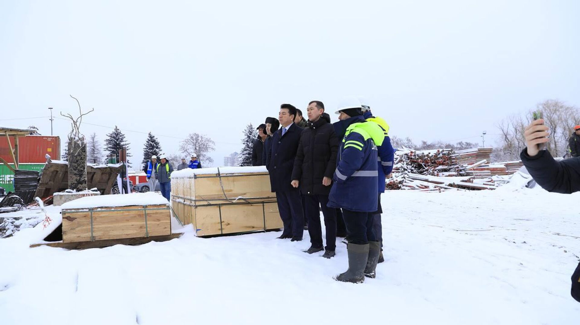 Министр просвещения Гани Бейсембаев ознакомился с ходом строительства национальной школы в Алматы Министр просвещения Гани Бейсембаев ознакомился с ходом строительства национальной школы в Алматы - Sputnik Казахстан, 1920, 03.03.2025