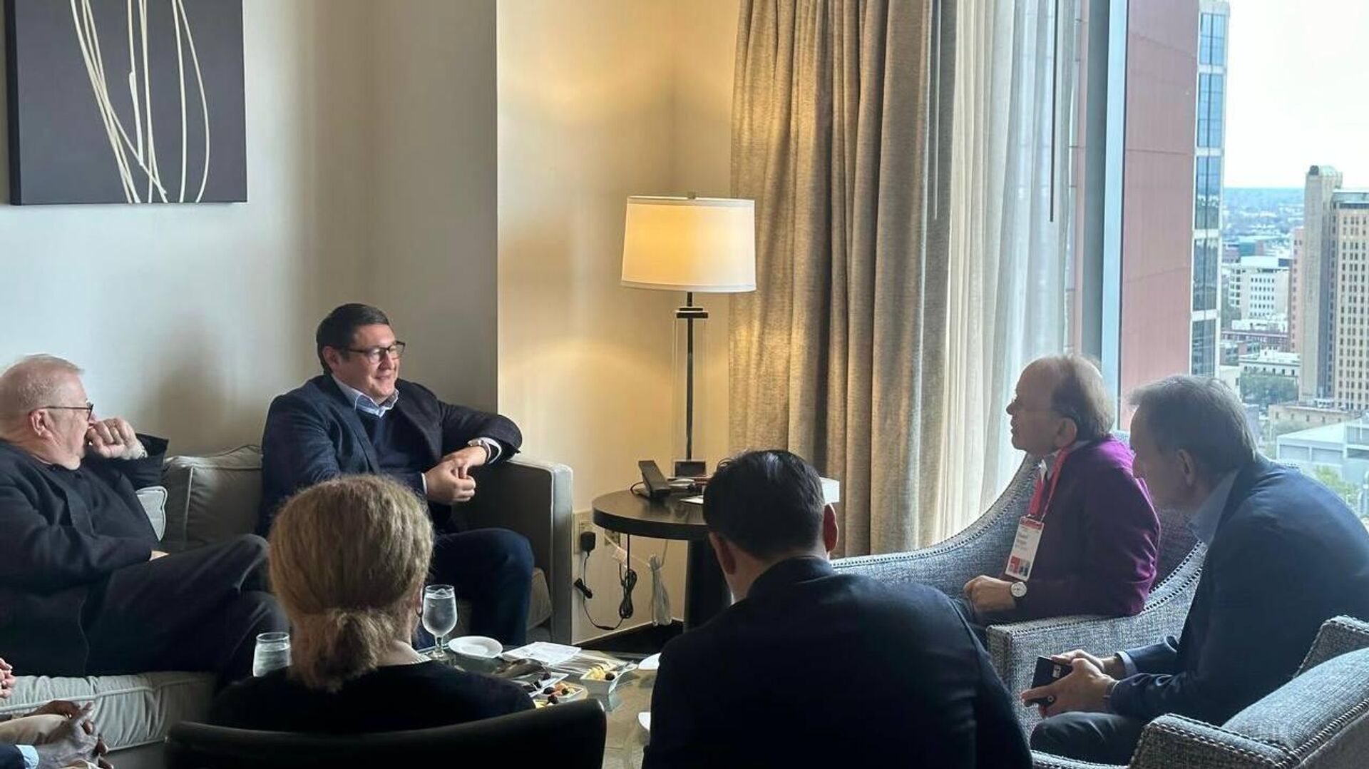 В Хьюстоне министр энергетики Казахстана провел ряд встреч с руководством компаний-партнеров - Sputnik Казахстан, 1920, 11.03.2025