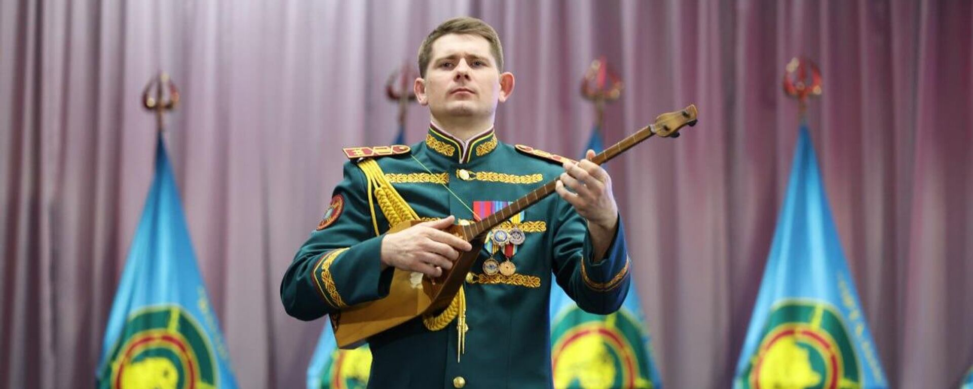 Нацгвардия продемонстрировала элементы национальной одежды в своей военной форме - Sputnik Казахстан, 1920, 18.03.2025