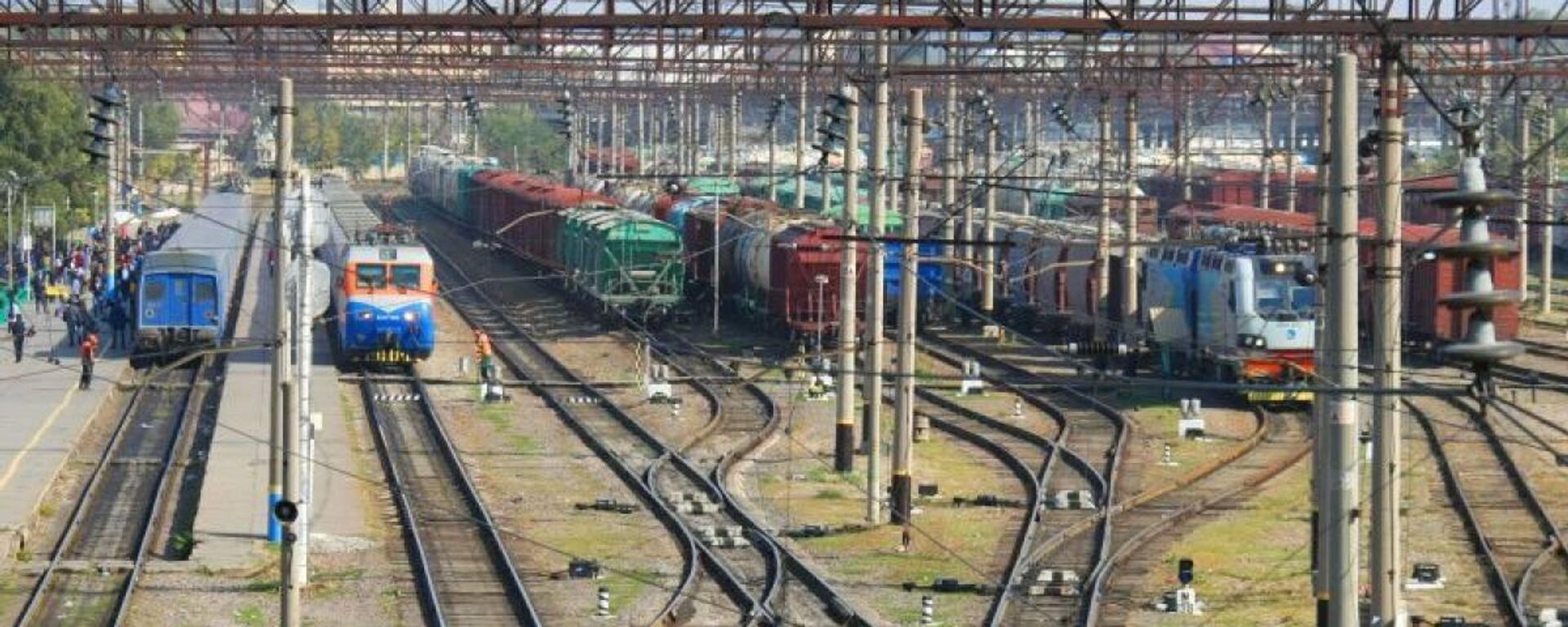 Железнодорожные пути  - Sputnik Казахстан, 1920, 04.04.2025