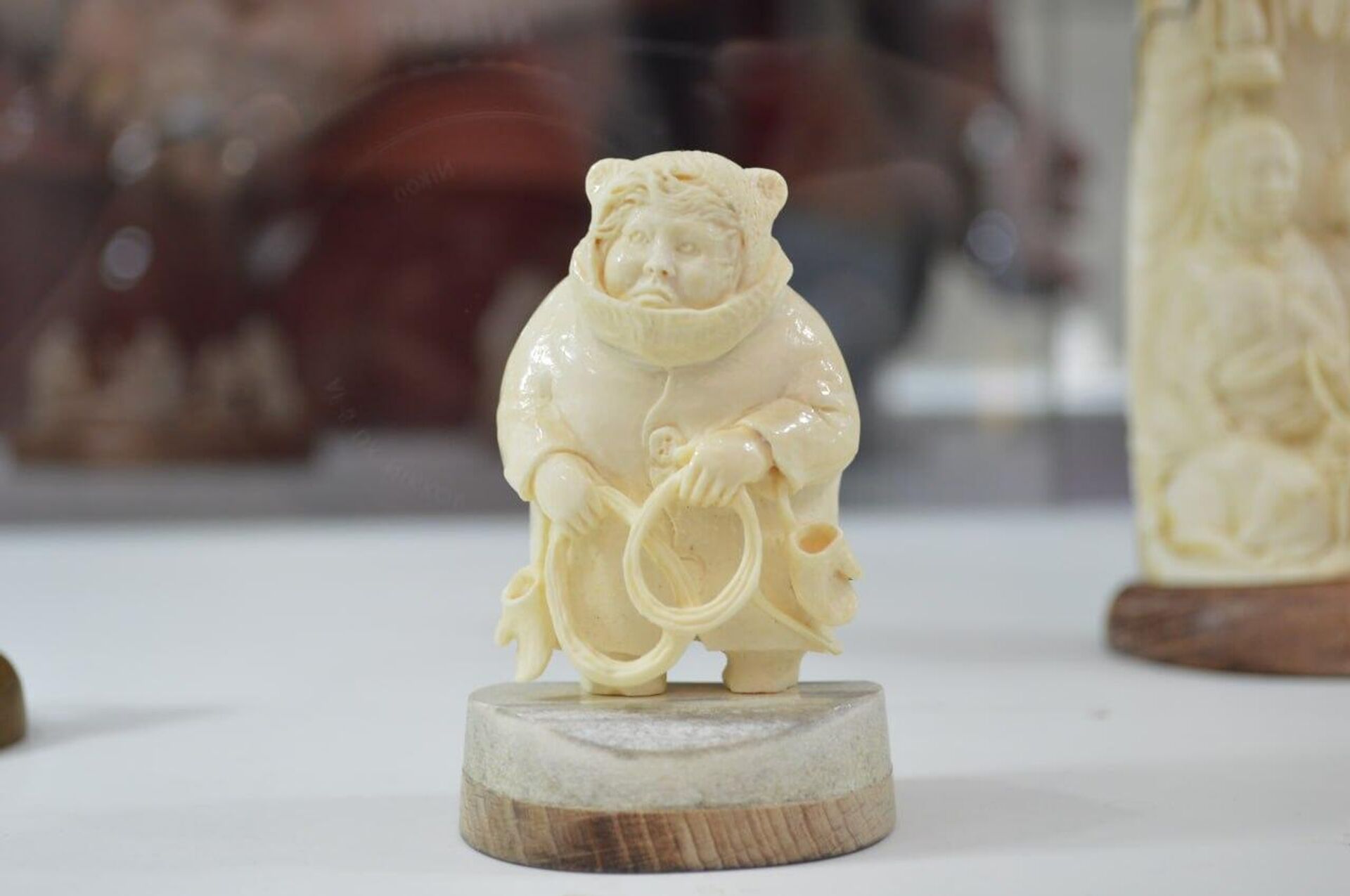 Экспонаты выставки Сказ на бивне мамонта в Русском доме в Астане - Sputnik Казахстан, 1920, 19.03.2025