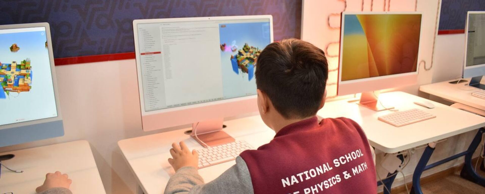 Республикалық физика-математика мектебі Орта Азияда Apple Authorized Training Center for Education мәртебесін алған алғашқы білім ордасы атанды - Sputnik Қазақстан, 1920, 23.03.2025