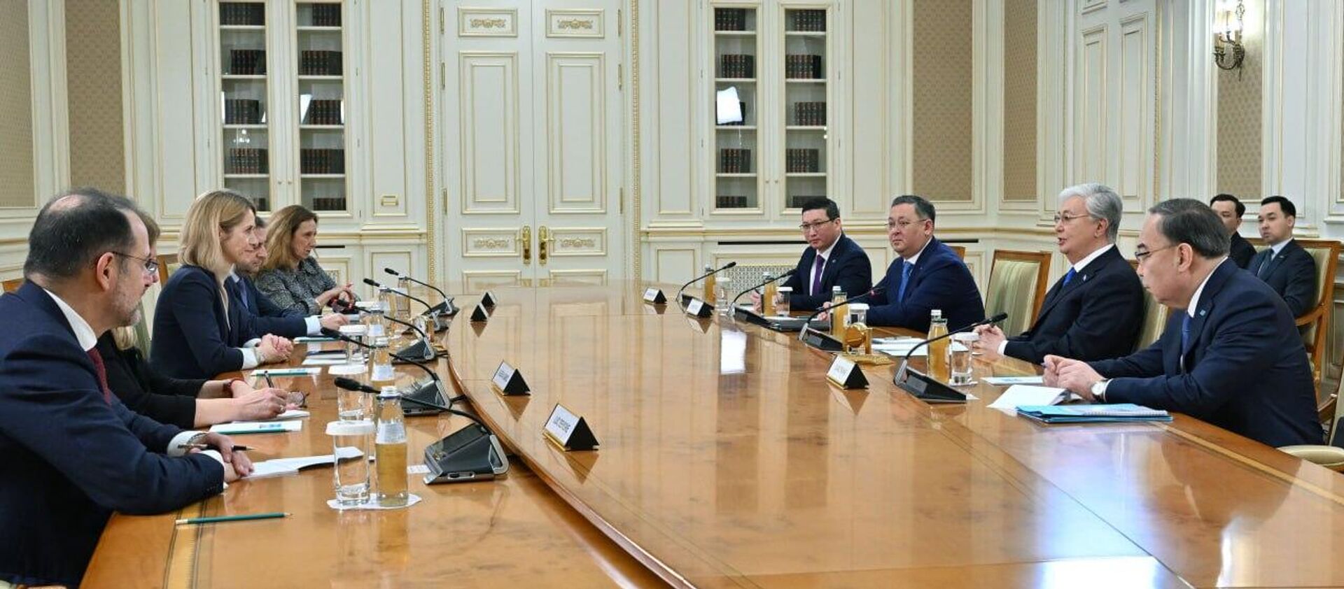 Встреча Токаева и Верховного представителя ЕС в Алматы - Sputnik Казахстан, 1920, 28.03.2025