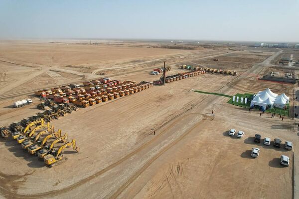 в Атырау забили первые сваи для полиэтиленового завода - Sputnik Казахстан