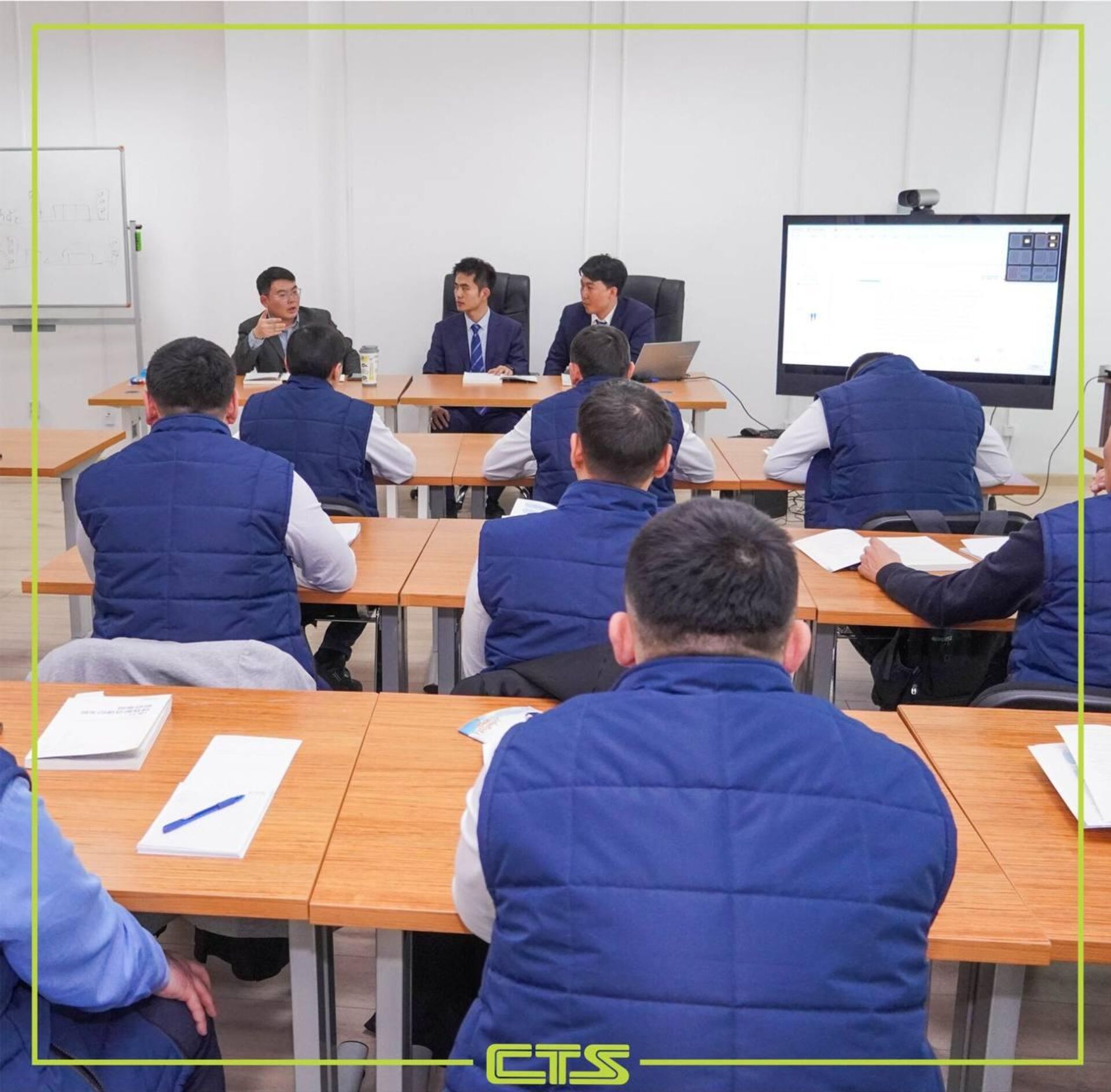 Первый коллектив LRT проходит обучение в Астане - Sputnik Казахстан, 1920, 01.04.2025