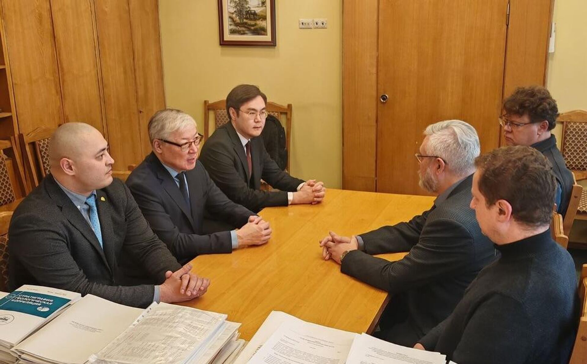 Делегация Национального музея Казахстана провела переговоры с руководством российских музеев - Sputnik Казахстан, 1920, 03.04.2025