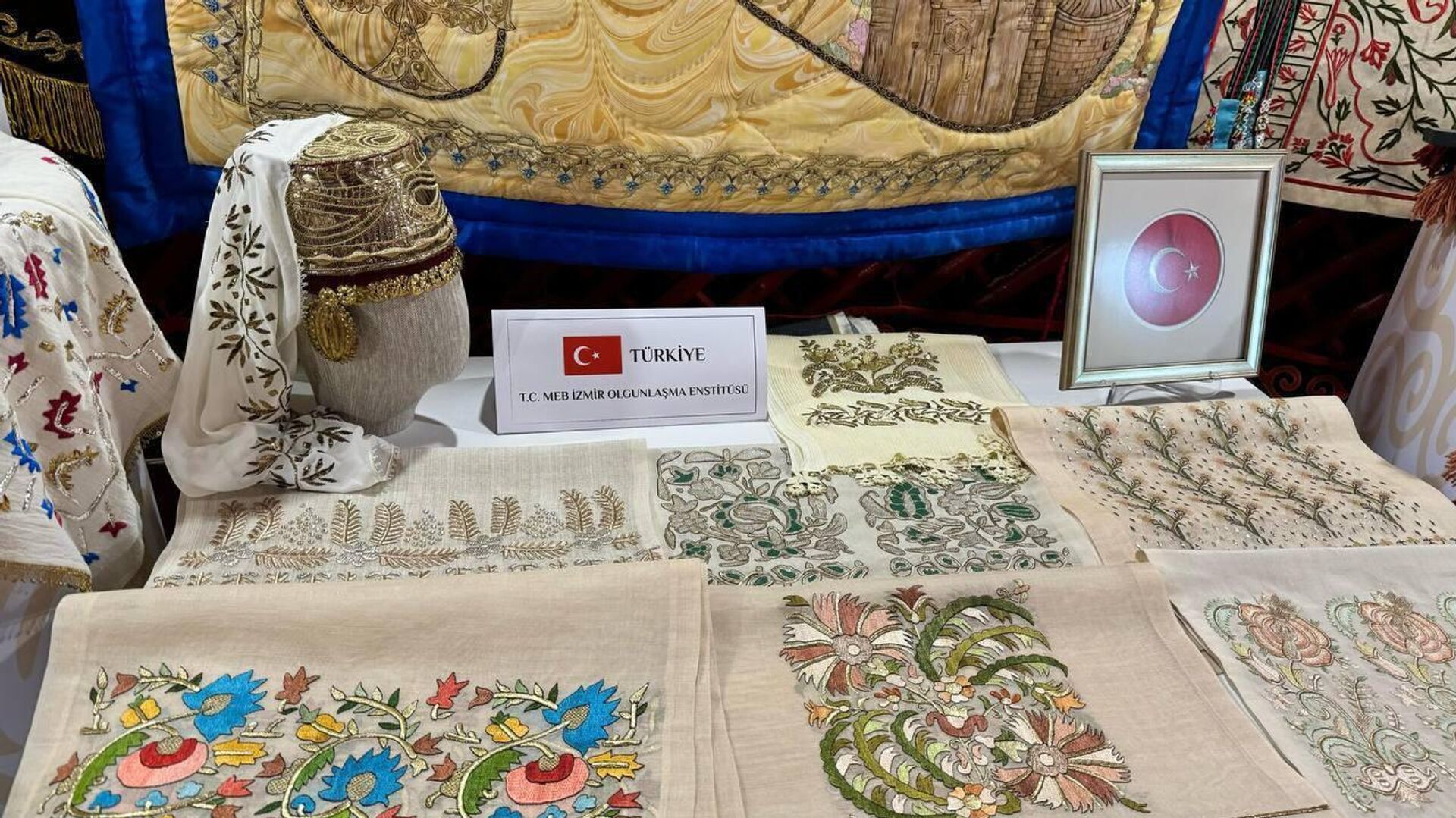 Мастера представили свои изделия на выставке в рамках масштабного мероприятия Актау – культурная столица тюркского мира - Sputnik Казахстан, 1920, 05.04.2025