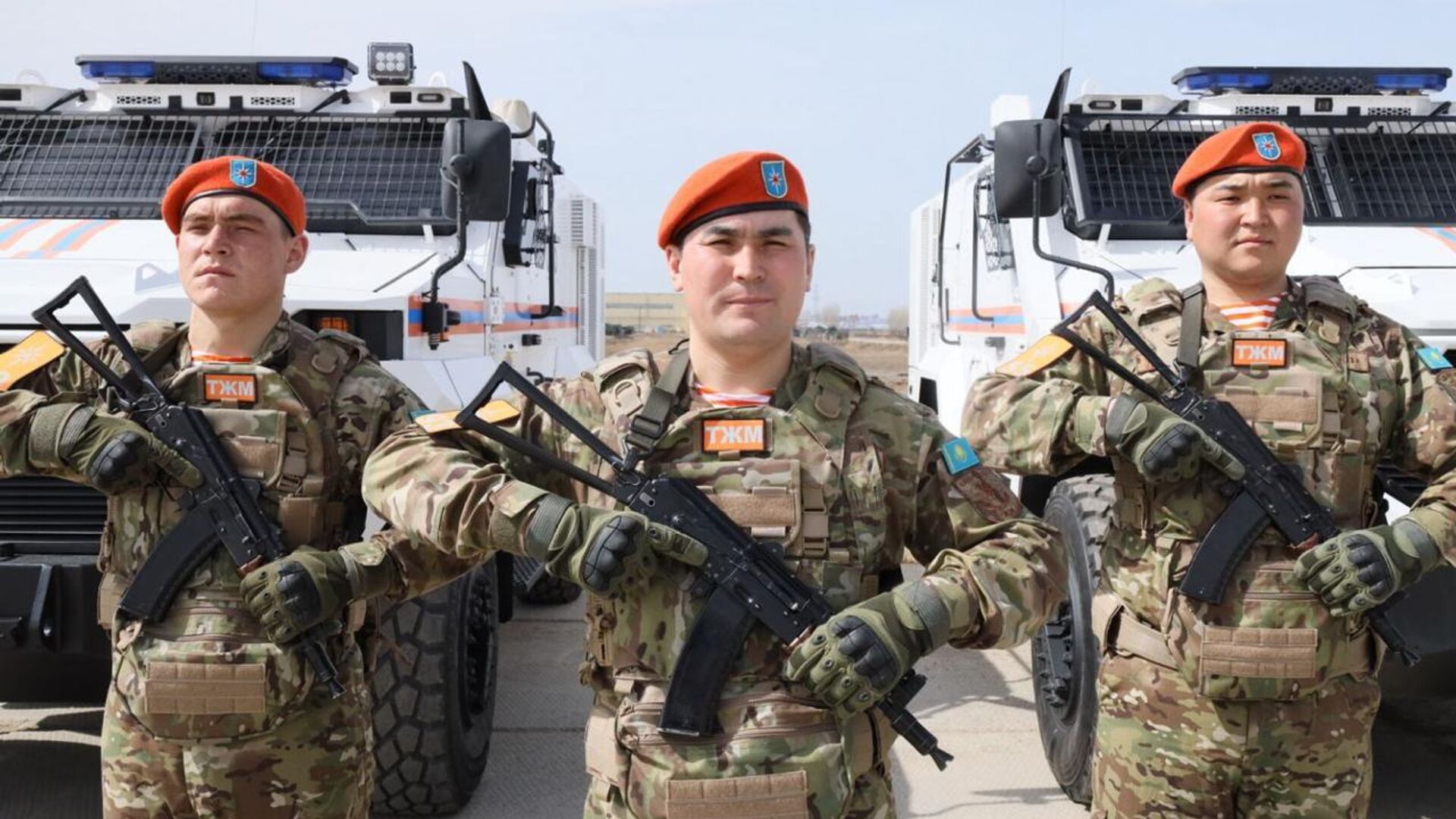 Подразделения МЧС Казахстана примут участие в Параде к 80-летию Победы в Астане Подразделения МЧС Казахстана примут участие в Параде к 80-летию Победы в Астане - Sputnik Казахстан, 1920, 16.04.2025