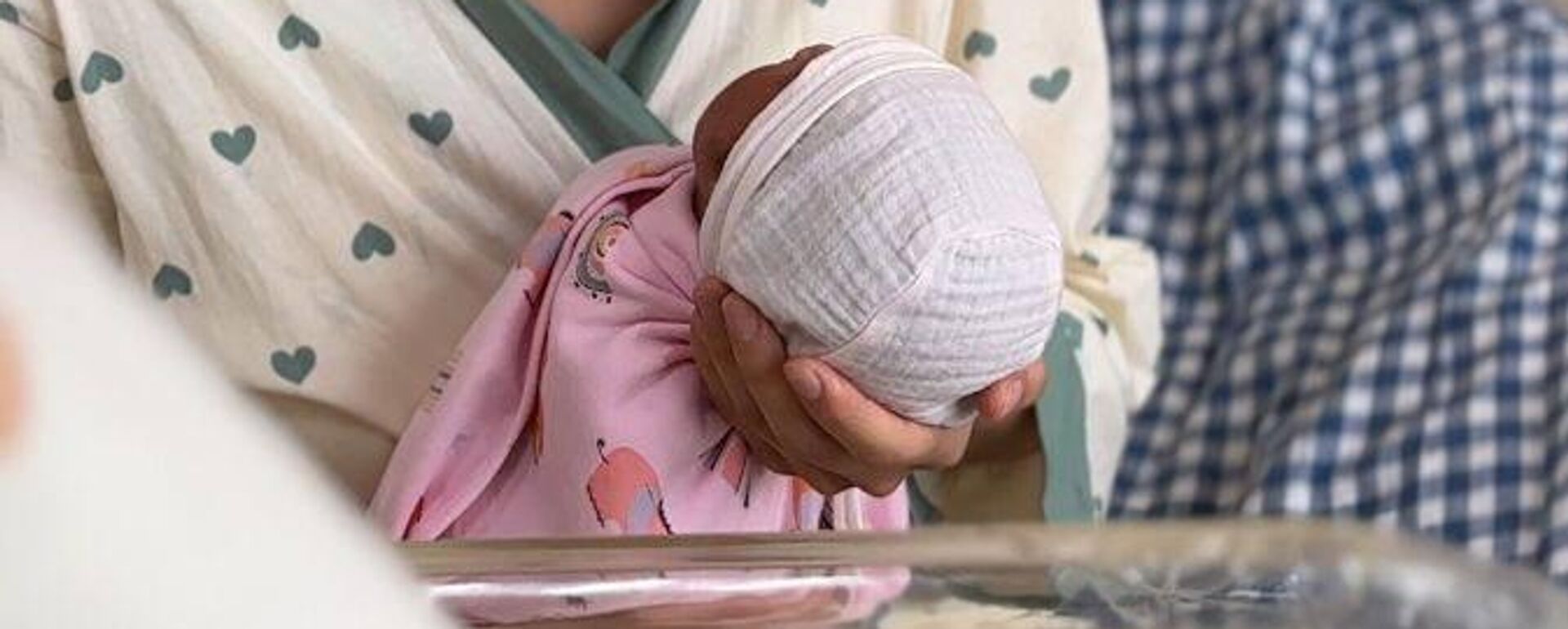 Ана мен бала - Sputnik Қазақстан, 1920, 05.08.2025