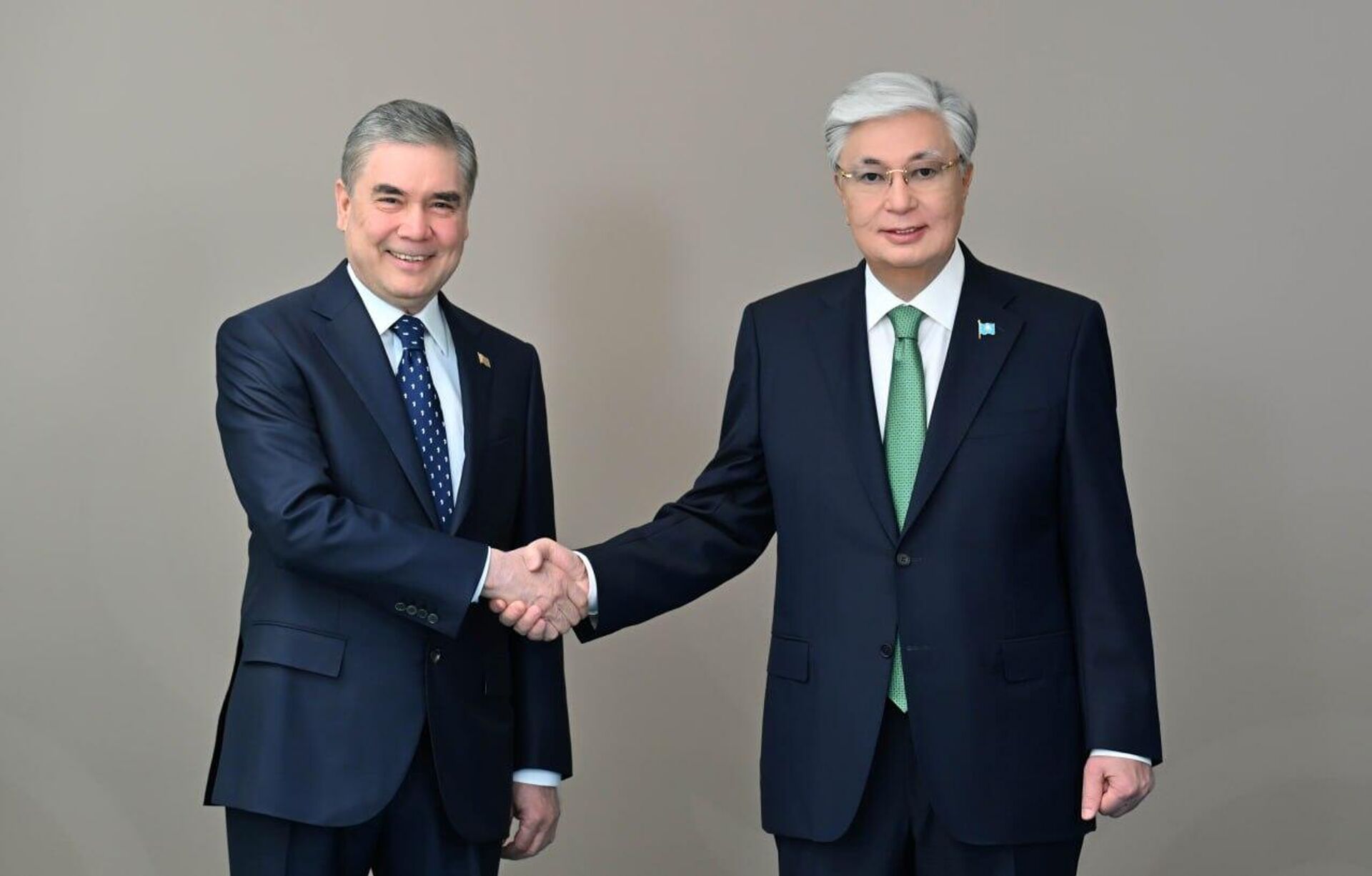 Токаев провел неформальную встречу с Гурбангулы Бердымухамедовым  - Sputnik Казахстан, 1920, 04.01.2026