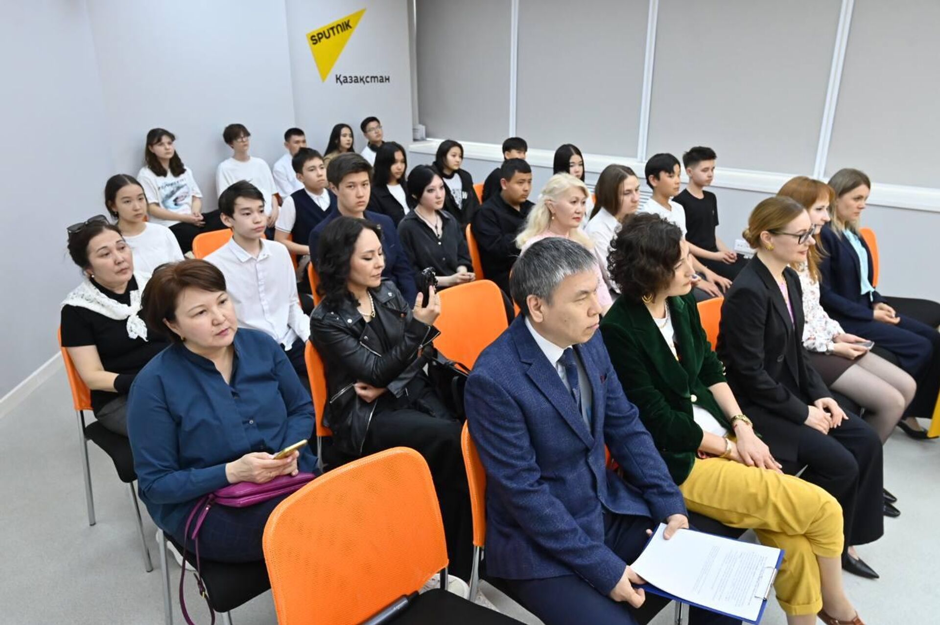 Итоги ASTANA Eurasian Book Fair: как нейросети меняют мир литературы Итоги ASTANA Eurasian Book Fair: как нейросети меняют мир литературы - Sputnik Казахстан, 1920, 23.04.2025