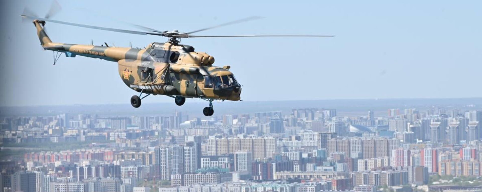 Военные летчики облетели Астану, архивное фото
Военные летчики облетели Астану, архивное фото
- Sputnik Казахстан, 1920, 08.04.2026
