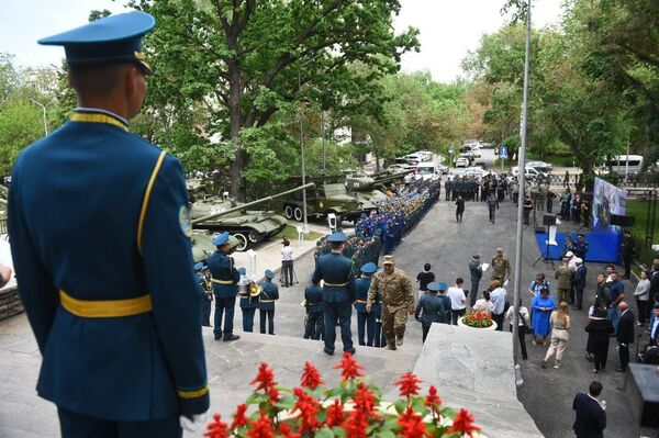 В Алматы открылся музей военной техники под открытым небом - Sputnik Казахстан