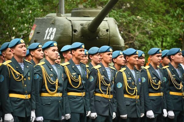 В Алматы открылся музей военной техники под открытым небом - Sputnik Казахстан