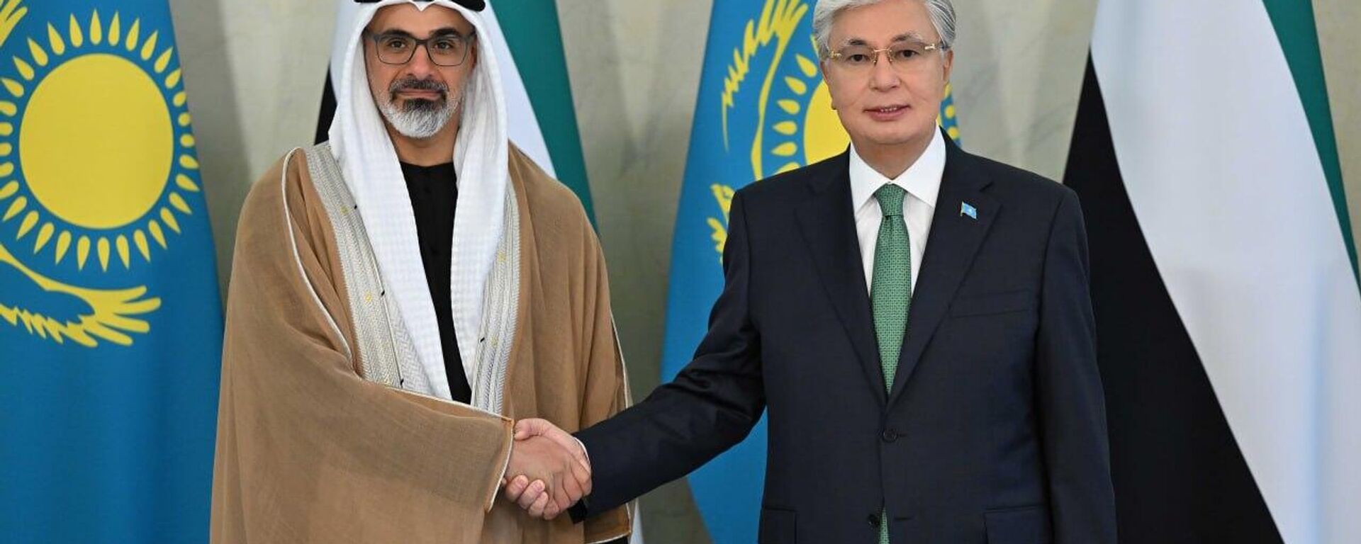Переговоры Токаева и наследного принца Абу-Даби шейха Халеда бен Мухаммедда бен Заида Аль Нахаяна - Sputnik Казахстан, 1920, 15.04.2026