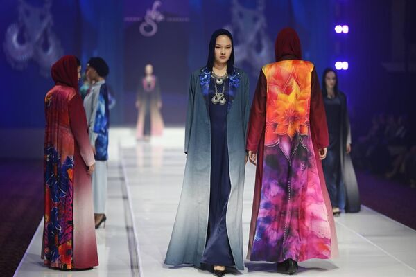 Ұстамды әрі жабық киім адамның құндылықтары мен өмір стилін сипаттайды. - Sputnik Қазақстан