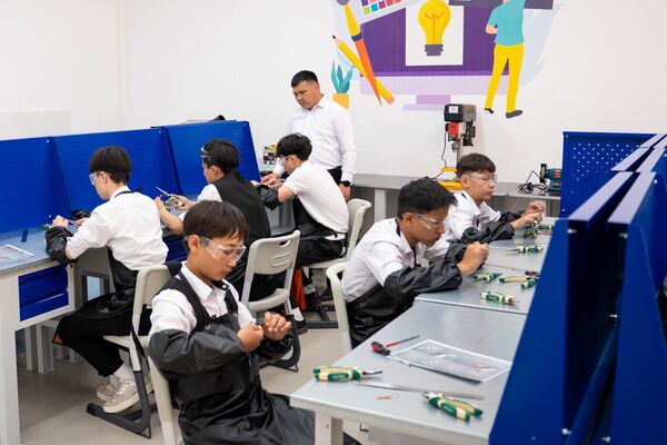 Тәуелсіздік алғаннан бері Арқалықта алғаш рет жаңа мектеп ашылды - Sputnik Қазақстан