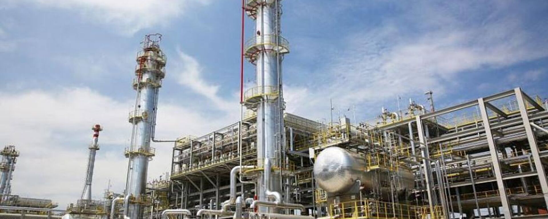 Мұнай-газ химиясы саласындағы ірі жобалар іске асырылуда - Sputnik Казахстан, 1920, 23.05.2025