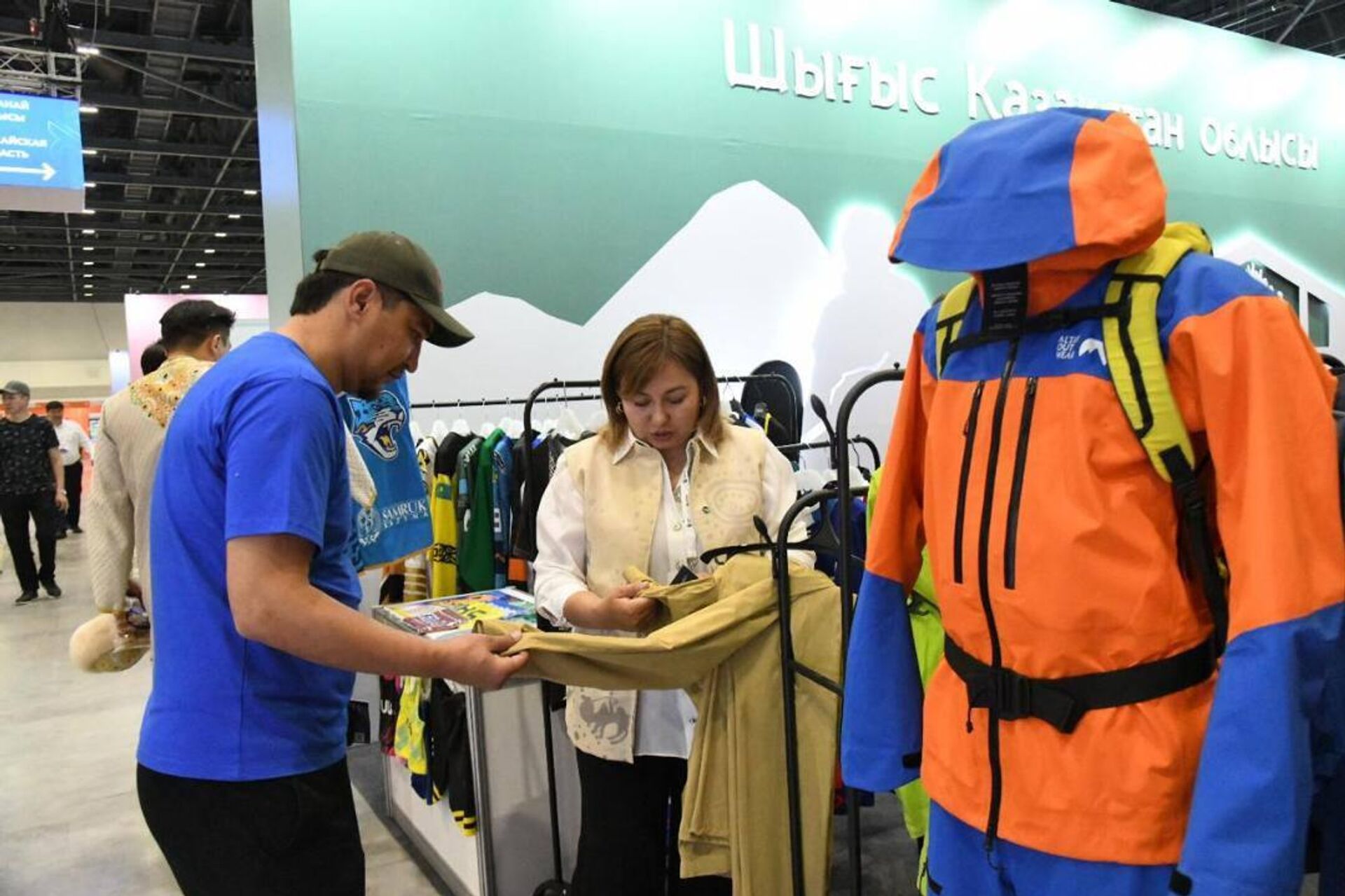 Астанада Ulttyq ónim көрмесі ашылды - Sputnik Қазақстан, 1920, 16.05.2025