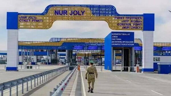 Казахстанско-китайский автомобильный пункт пропуска Нур жолы - Sputnik Қазақстан