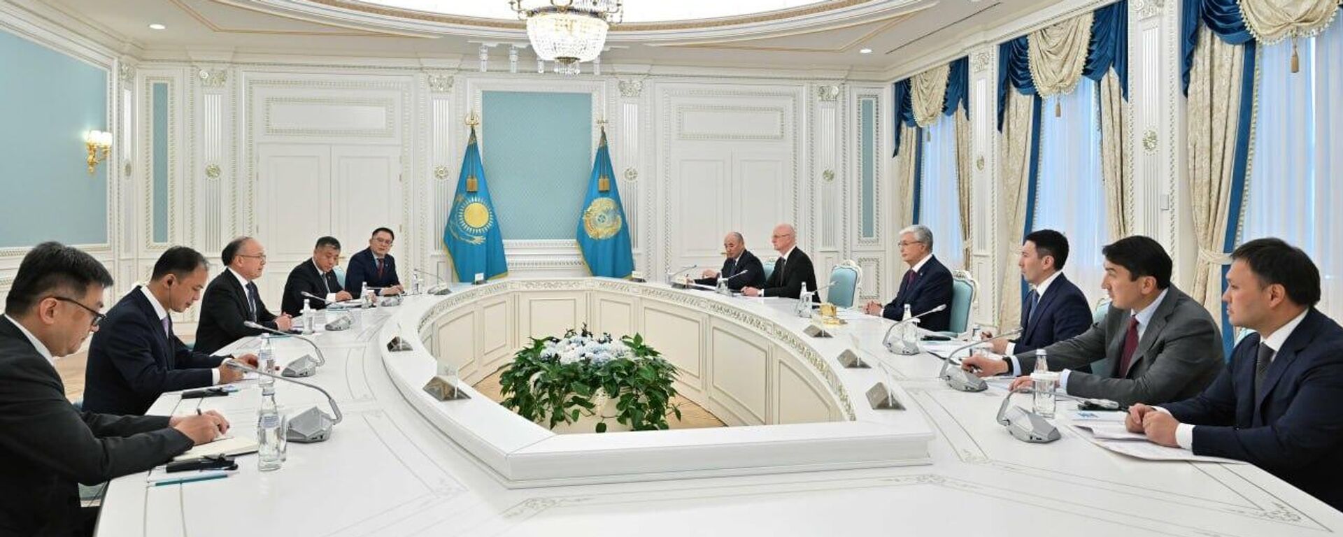 Тоқаев CITIC Group компаниясы директорлар кеңесінің төрағасын қабылдады - Sputnik Қазақстан, 1920, 27.05.2025