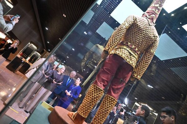 Аида Балаева и Ольга Любимова в Национальном музее Казахстана в Астане - Sputnik Казахстан