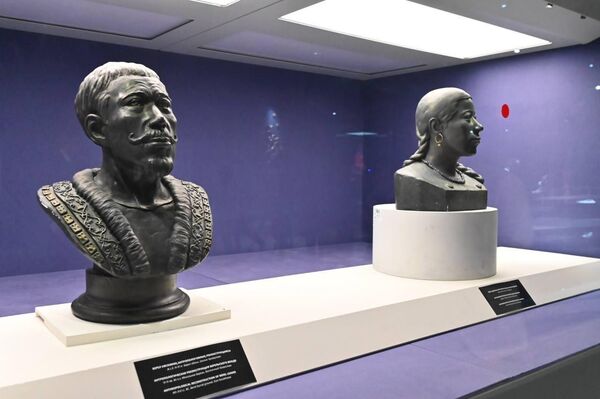 Аида Балаева и Ольга Любимова в Национальном музее Казахстана в Астане - Sputnik Казахстан