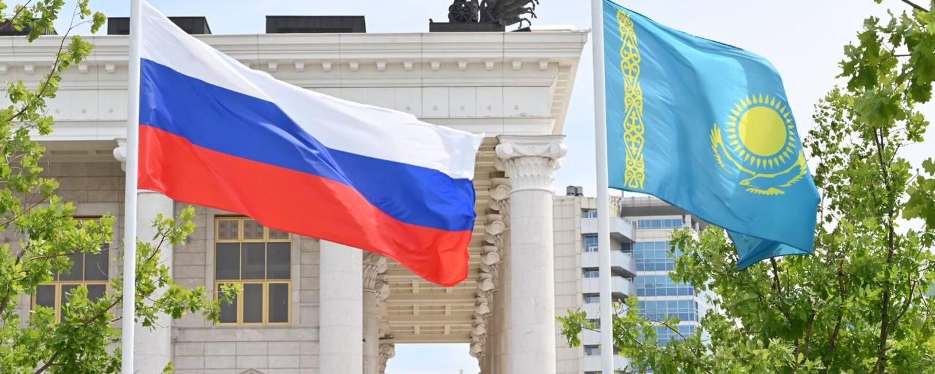 Аллею вечной дружбы между Казахстаном и Россией открыли в Астане  - Sputnik Казахстан, 1920, 22.10.2025