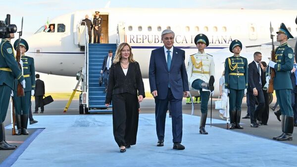 Мемлекет басшысы Италия Премьер-министрі Джорджа Мелониді қарсы алды - Sputnik Қазақстан