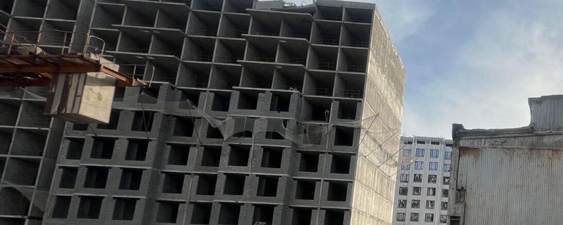 Алматыда кран құлап, бір адам қайтыс болды - Sputnik Қазақстан, 1920, 03.06.2025