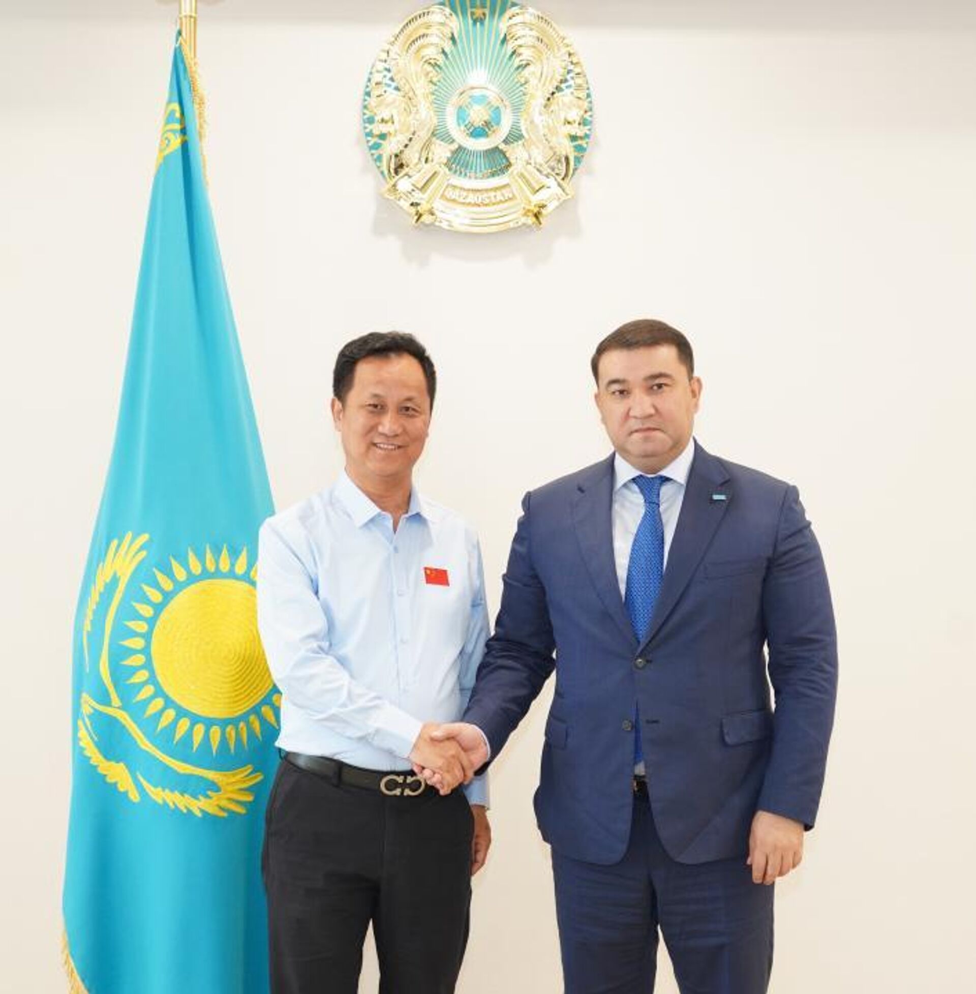 Возможность построить новый завод по производству вертолетов и беспилотников обсудили в Туркестанской области  - Sputnik Казахстан, 1920, 04.06.2025