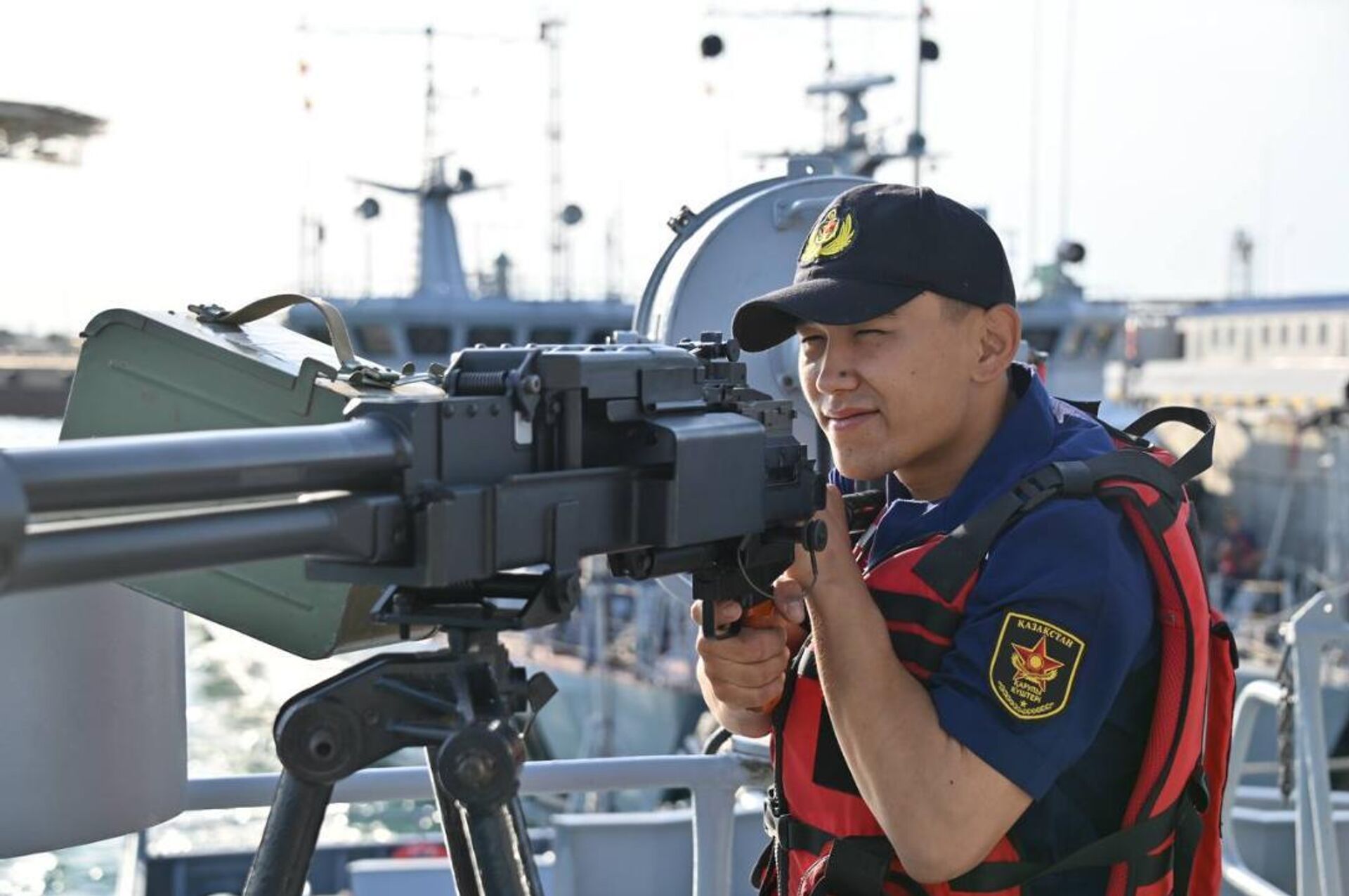  Личный состав соединений и частей Военно-морских сил Казахстана поднят по тревоге - Sputnik Казахстан, 1920, 04.06.2025