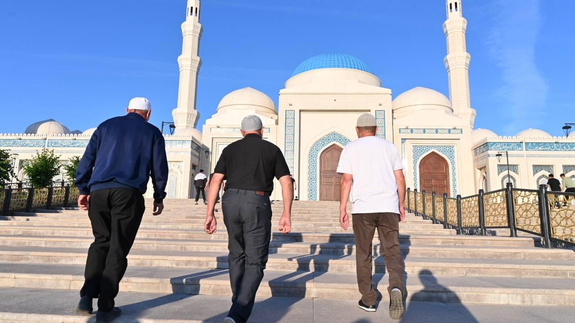 Праздничный Айт-намаз прошел в Астане - Sputnik Казахстан, 1920, 06.06.2025