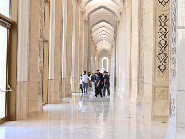 Жігіт бір қарап отырып, порно видеоға түсірді Порно видео онлайн: Әйелі күйеуін ағасымен алдайды