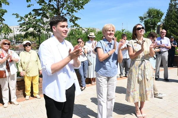 В Астане почтили память великого поэта Александра Пушкина  - Sputnik Казахстан