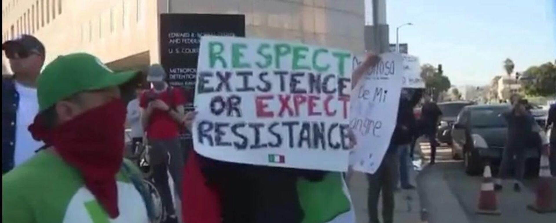 Протесты в Калифорнии против миграционной политики Трампа  - Sputnik Казахстан, 1920, 09.06.2025